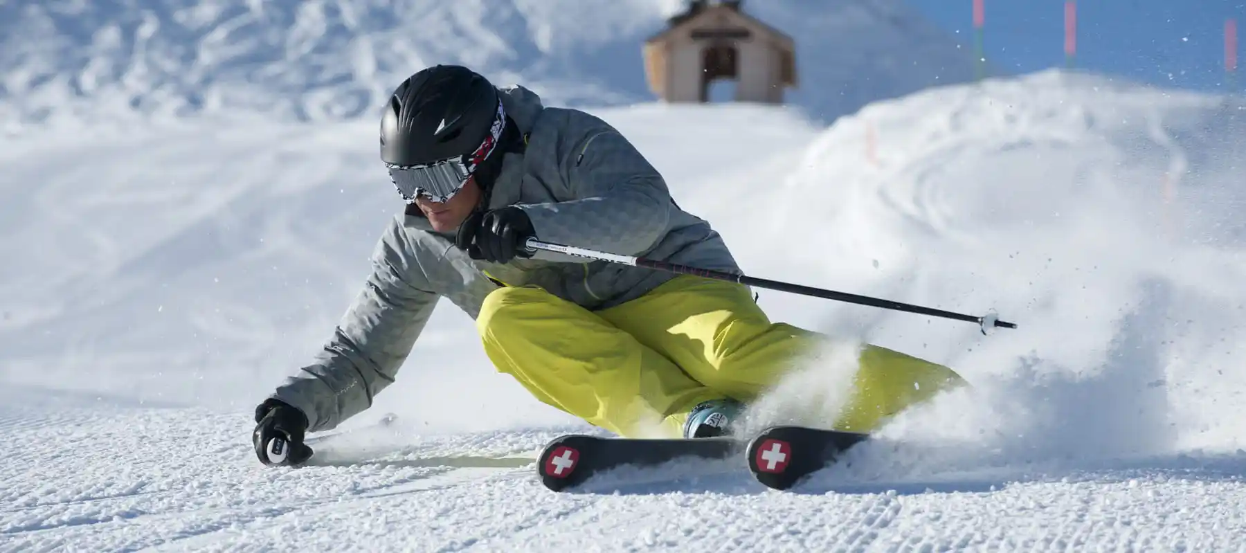 ski-carving-sellaronda Skifahren auf präparierten Pisten in Gröden